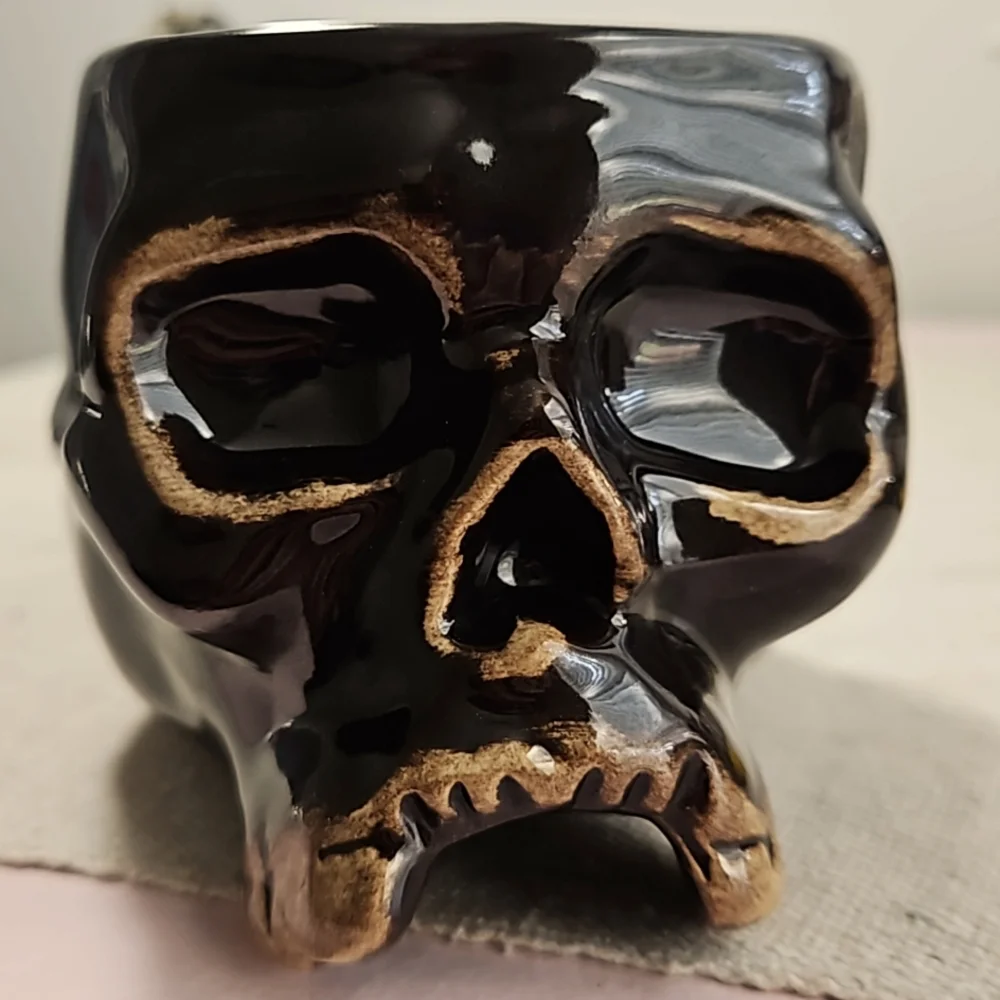 Williams Sonoma Skull Ceramic MUG ~HALLOWEEN~